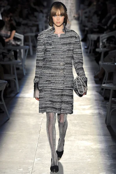 Look 4